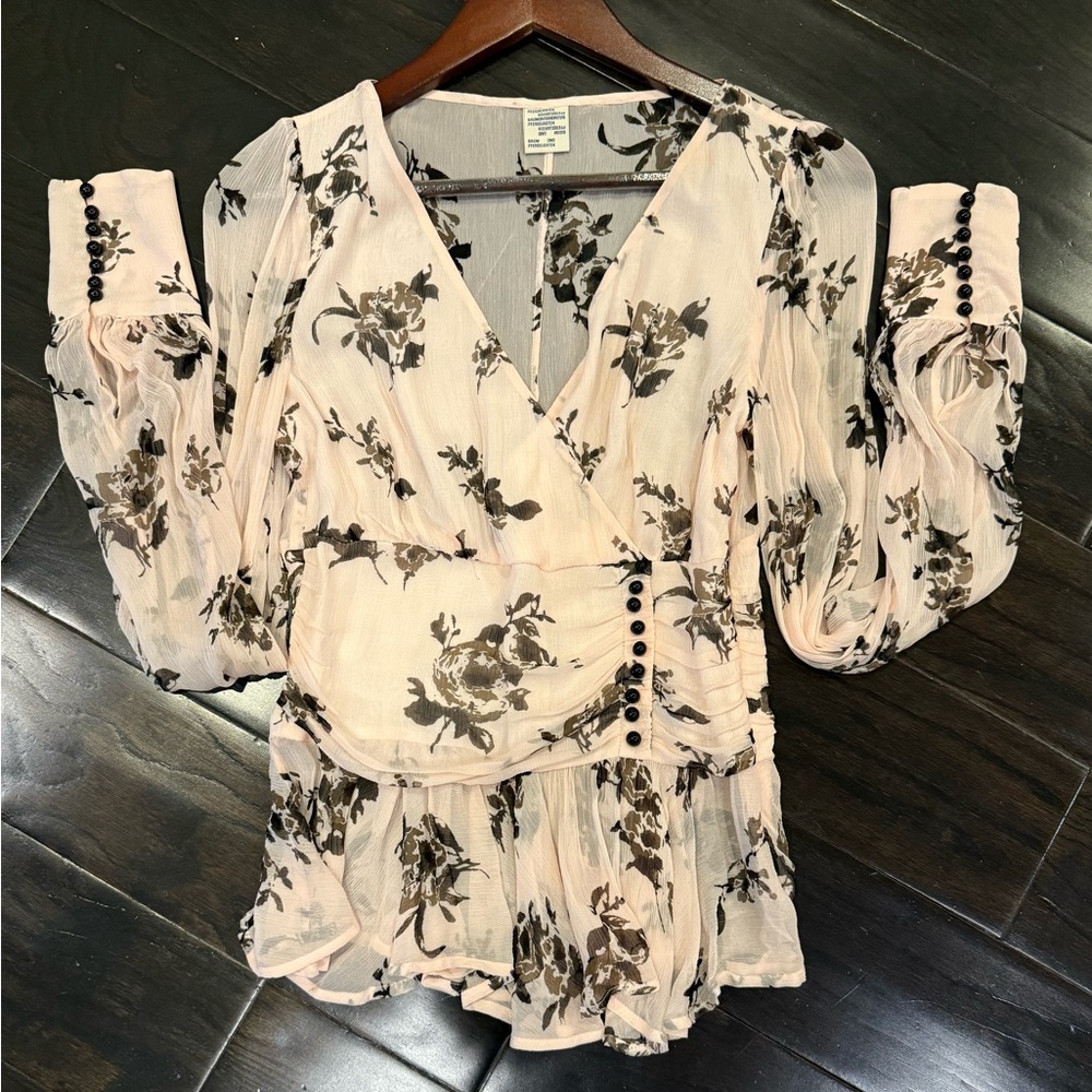 BAUM UND PFERDGARTEN Floral Peplum Blouse -NWOT - Picture 10 of 12